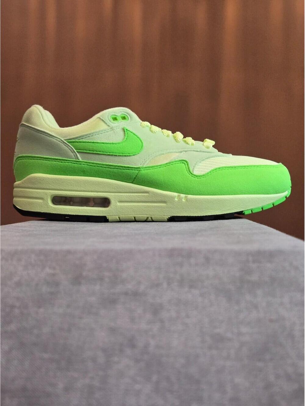 Nike Air Max 1 '87 - High Saturation Vapor Green (HJ7329-376) Women's 8.5